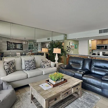 Edgewater Tower I Apartment